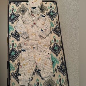 NWOT Carter’s Hoodie Pant Set-6 months